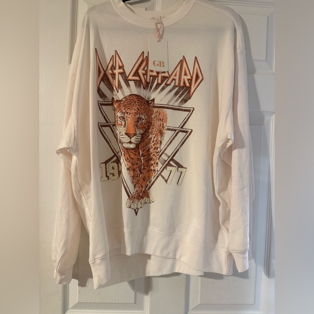 NWT GB Def Leppard Graphic Animal Print Pullover Sweatshirt